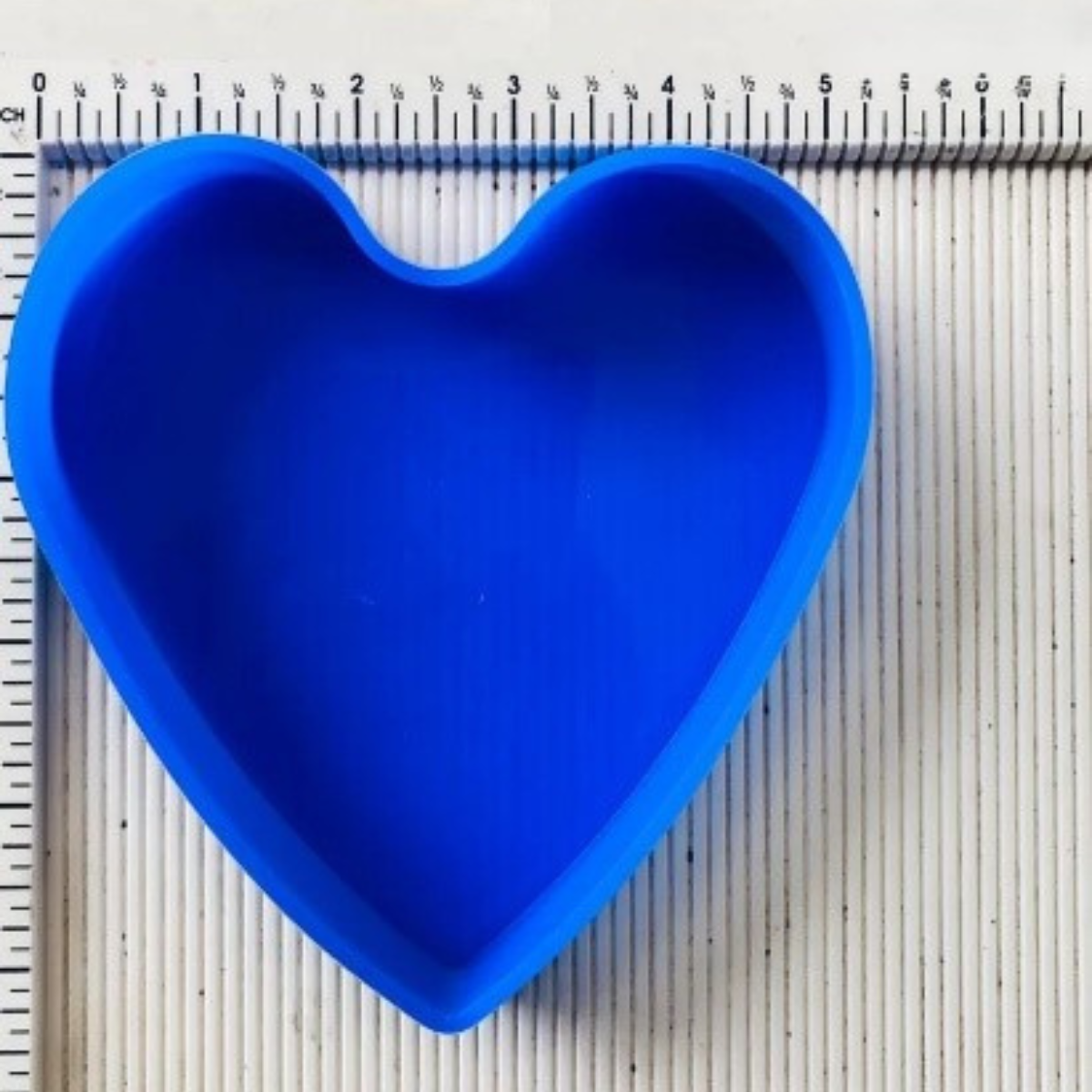 Lagecy Resin art - 2026-08-15T175300.153 LC78 5” Heart With 12Cm 13CM Mould 20mm Depth - Image 1
