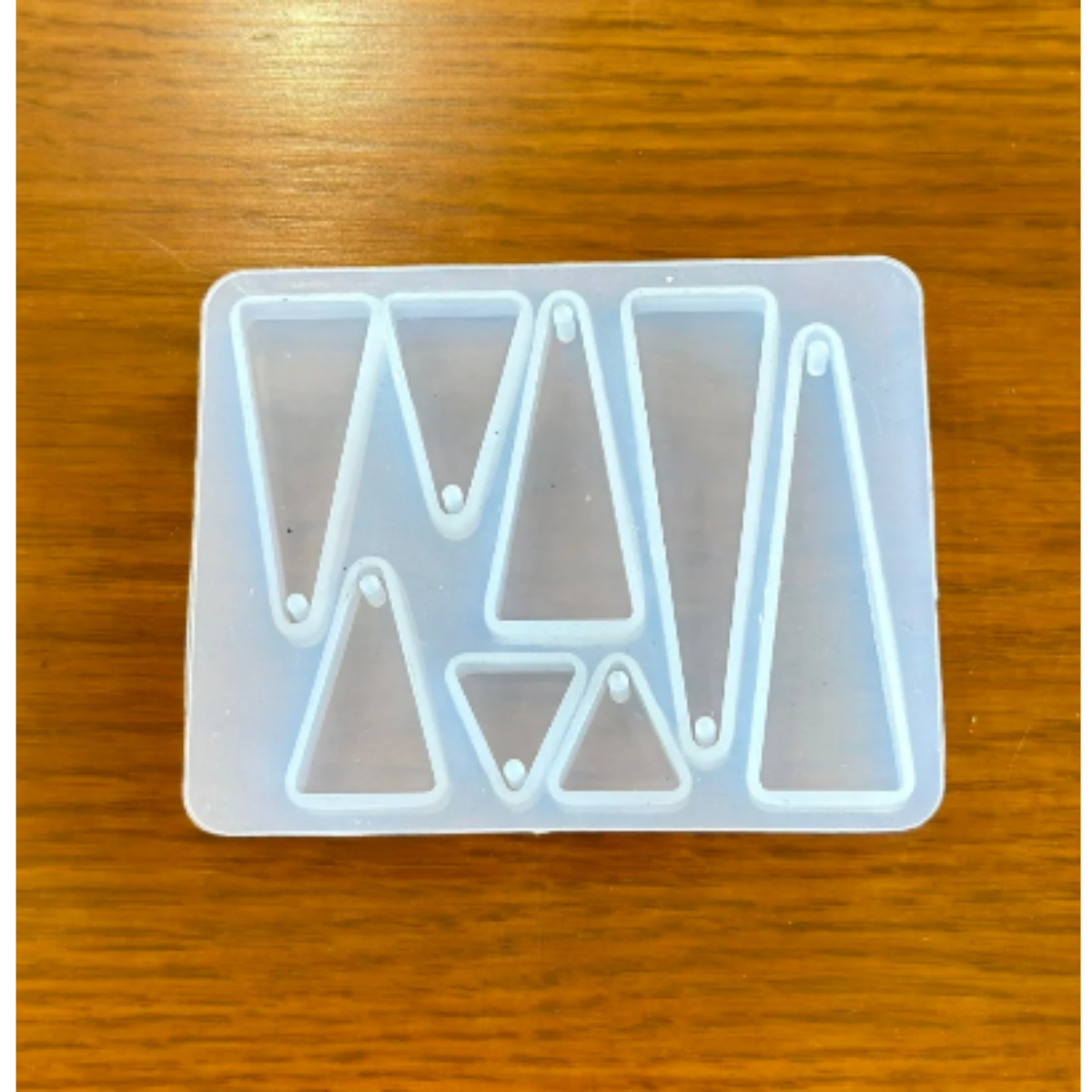 Lagecy Resin art (24) LC224 8 Cavity Trangle Mould - Image 1
