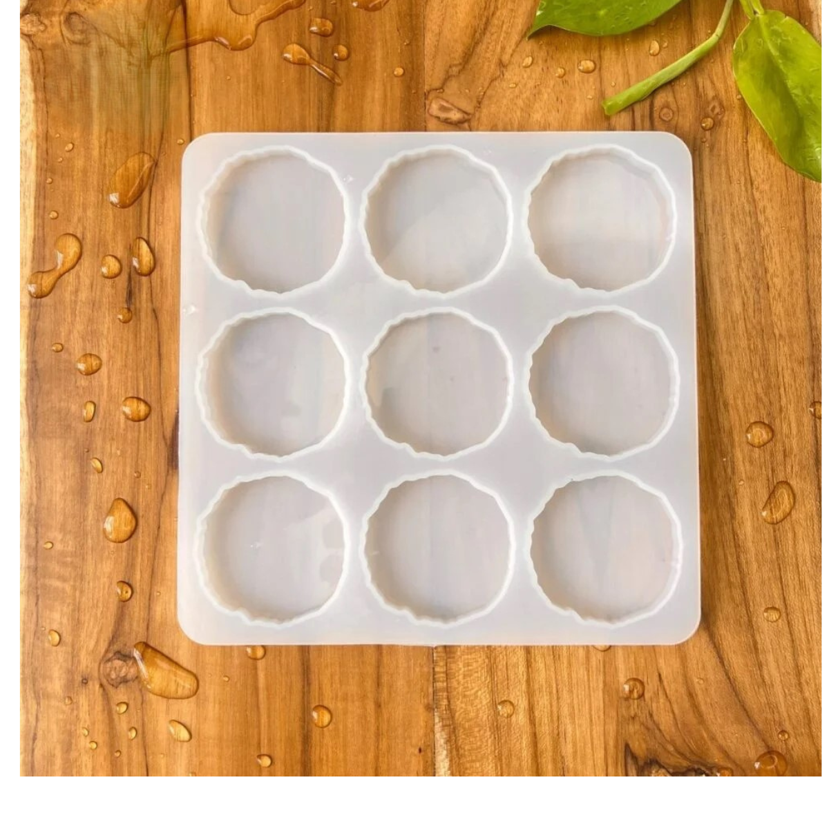 Lagecy Resin art (33) LC265 2" Round Zigzag 9 Cavity Mould - Image 1
